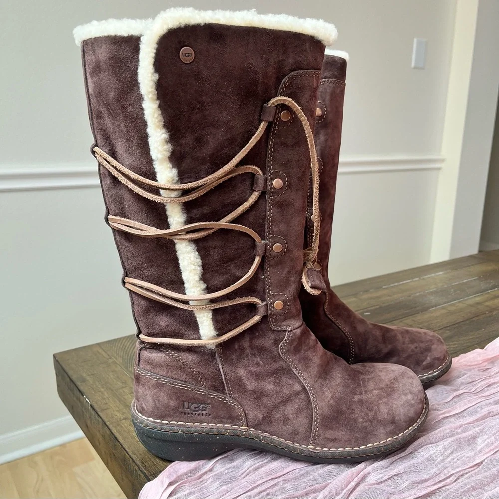 Ugg Cozy Chocolate Brown‎ Lace-Up Shearling Warm Comfort Tall Winter Boots SZ 9